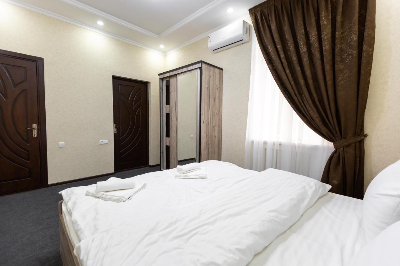 Light Hotel ทาชเคนต์ ภายนอก รูปภาพ