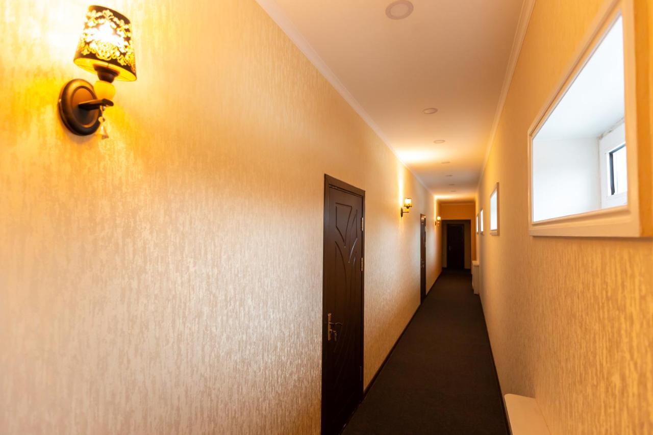 Light Hotel ทาชเคนต์ ภายนอก รูปภาพ