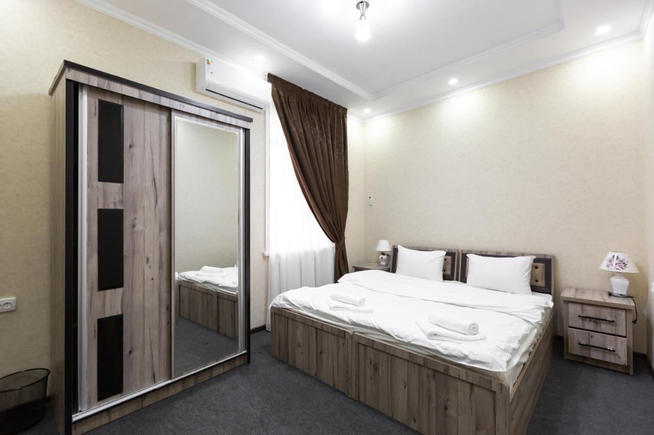 Light Hotel ทาชเคนต์ ภายนอก รูปภาพ