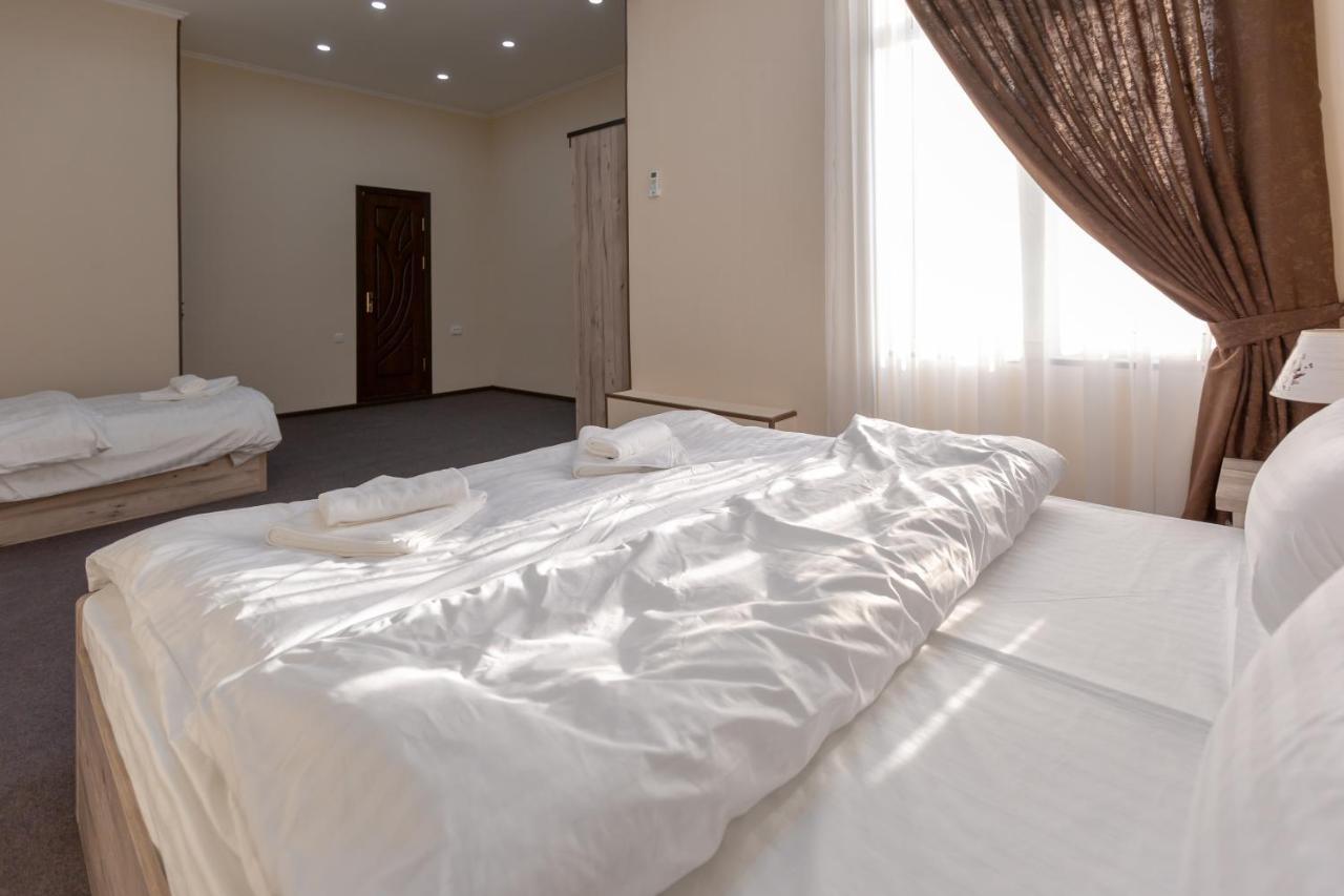 Light Hotel ทาชเคนต์ ภายนอก รูปภาพ