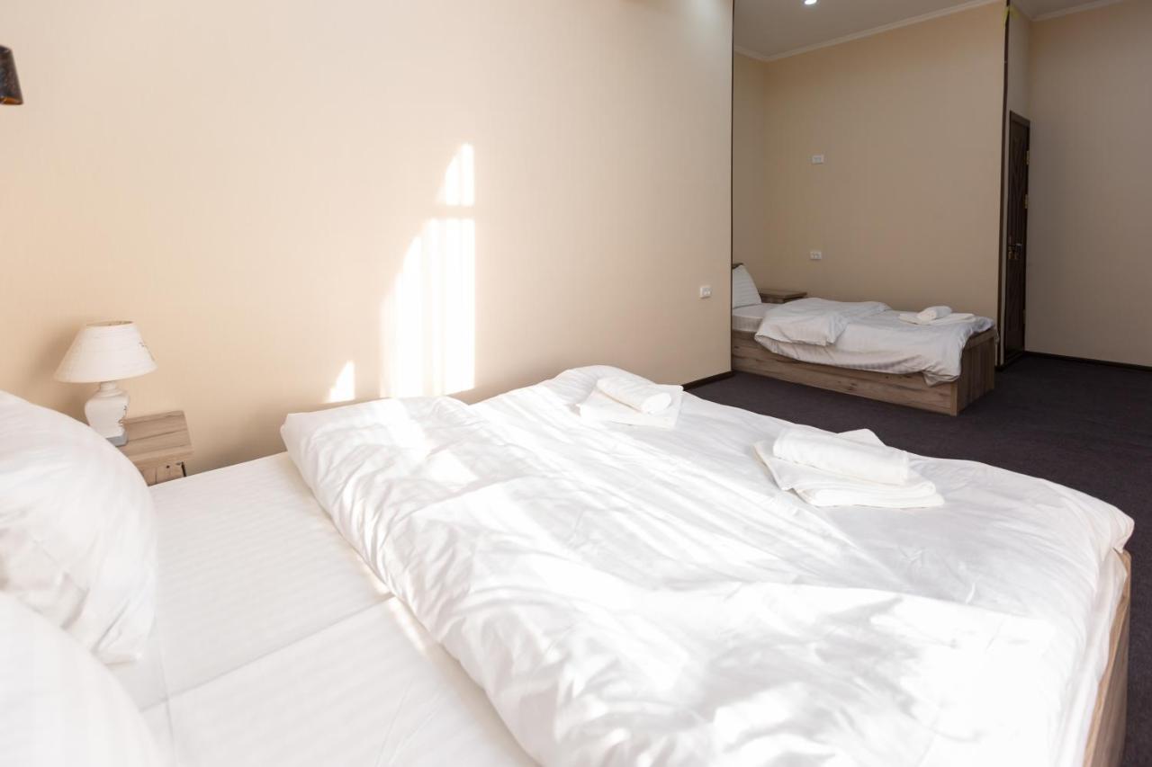 Light Hotel ทาชเคนต์ ภายนอก รูปภาพ