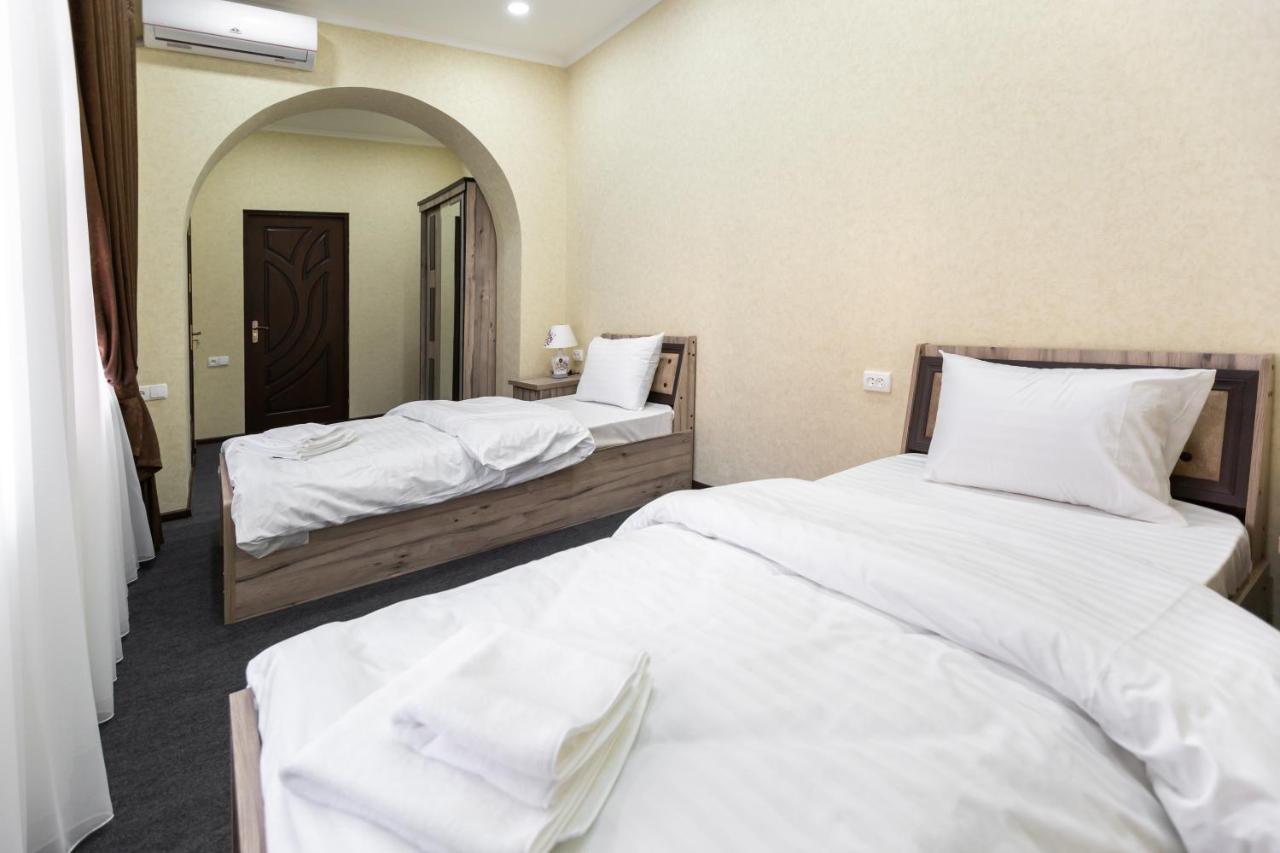 Light Hotel ทาชเคนต์ ภายนอก รูปภาพ