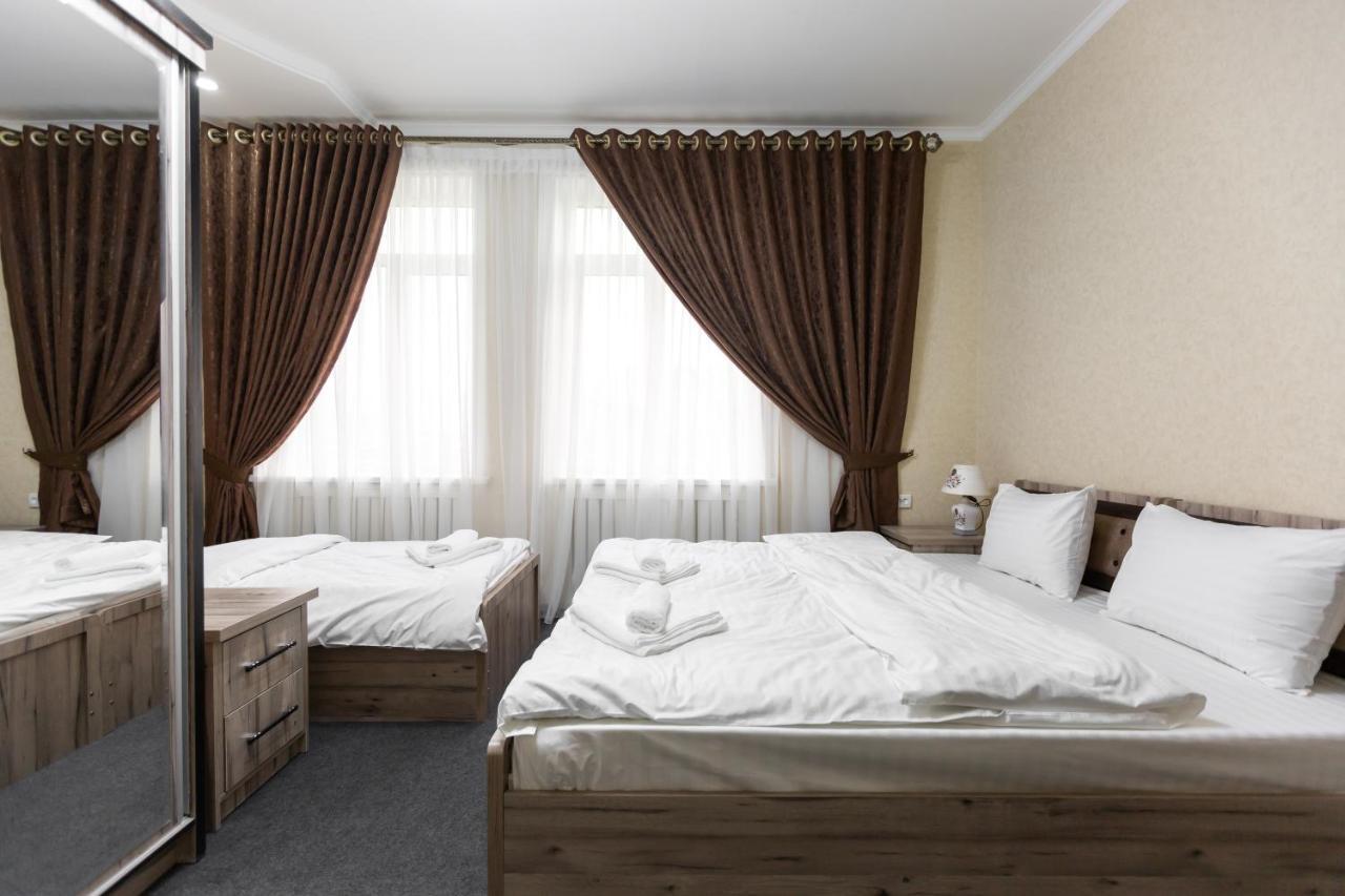 Light Hotel ทาชเคนต์ ภายนอก รูปภาพ