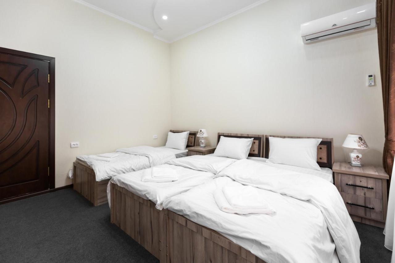 Light Hotel ทาชเคนต์ ภายนอก รูปภาพ