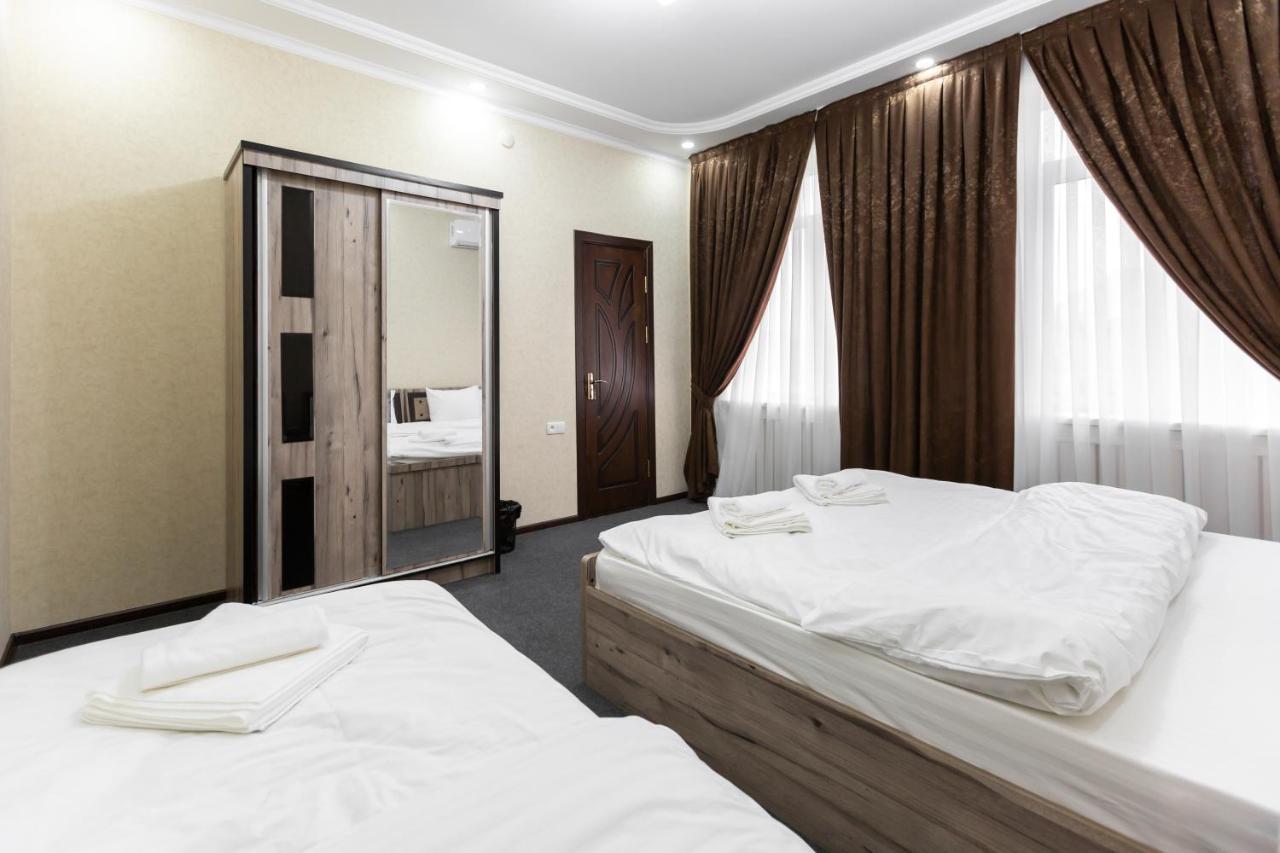 Light Hotel ทาชเคนต์ ภายนอก รูปภาพ