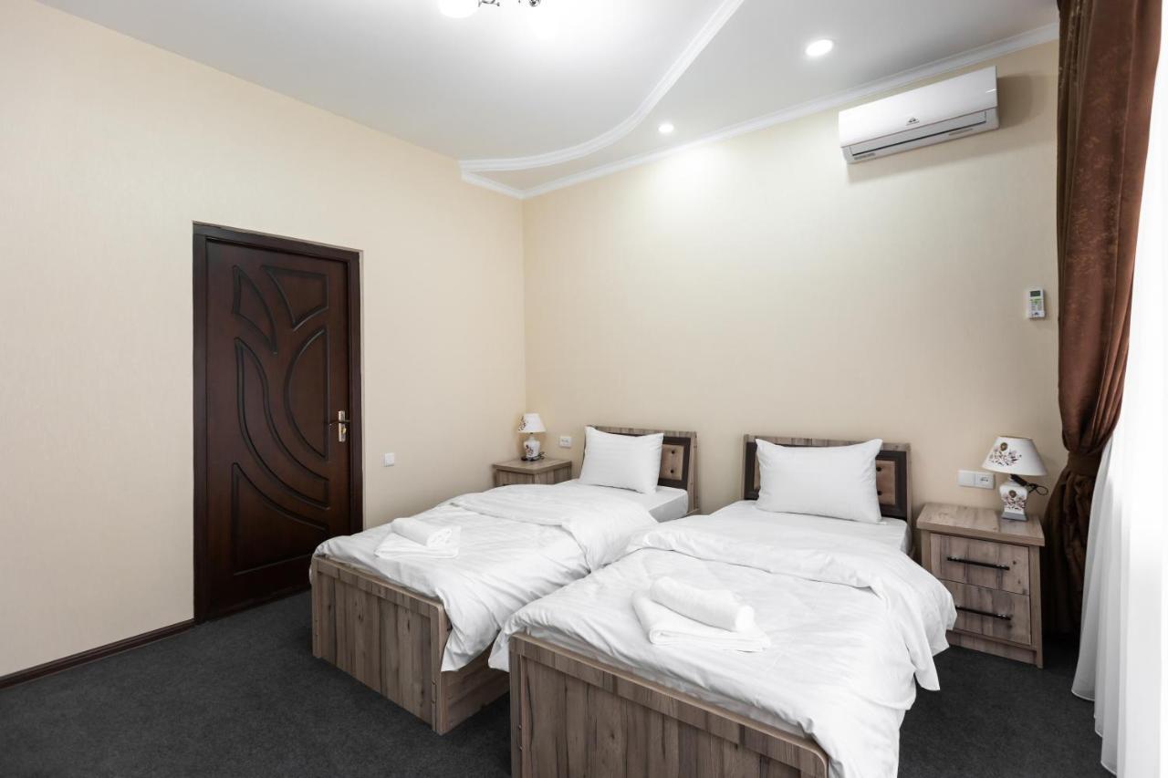 Light Hotel ทาชเคนต์ ภายนอก รูปภาพ