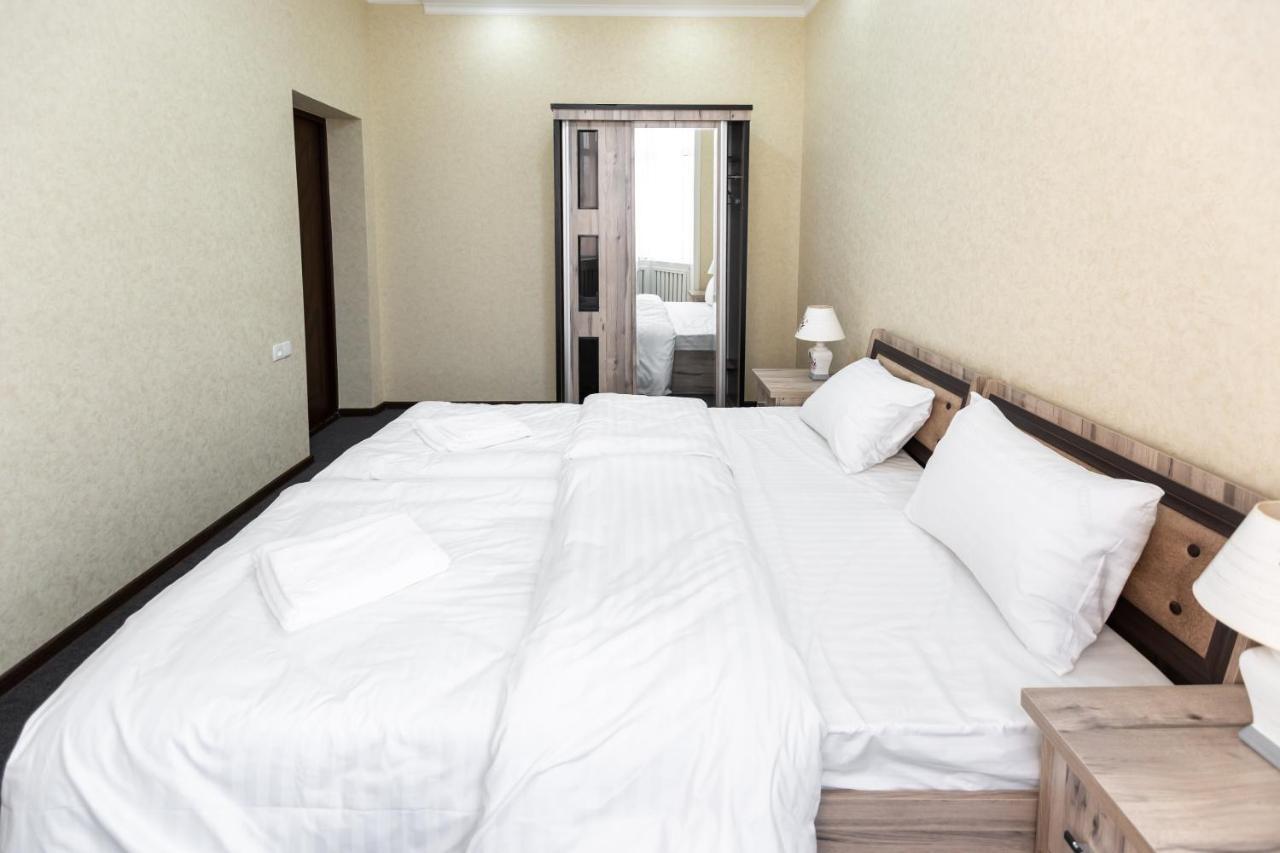 Light Hotel ทาชเคนต์ ภายนอก รูปภาพ